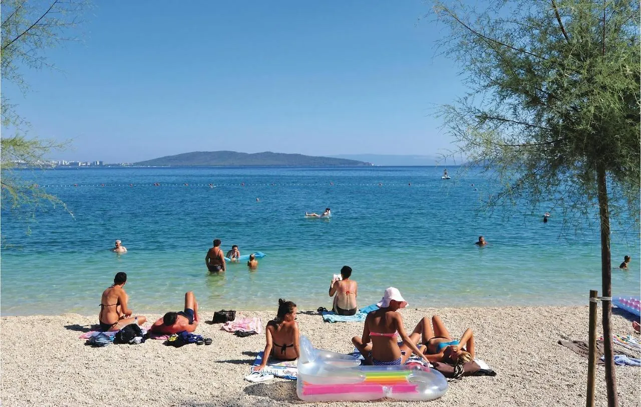 Сasa de vacaciones Nice Home In Kastel Stari With Outdoor Swimming Pool, Heated Swimming Pool And 4 Bedrooms Kaštela