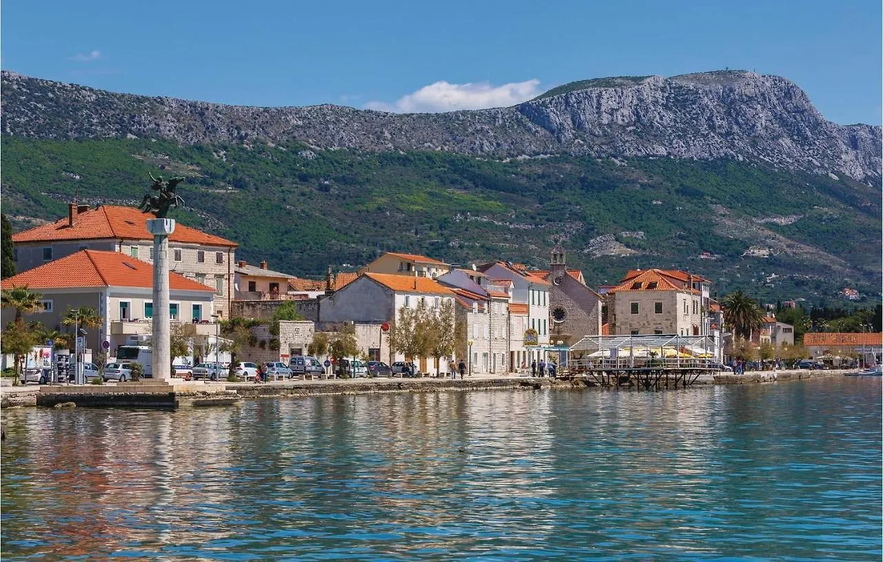 Nice Home In Kastel Stari With Outdoor Swimming Pool, Heated Swimming Pool And 4 Bedrooms Kaštela Сasa de vacaciones
