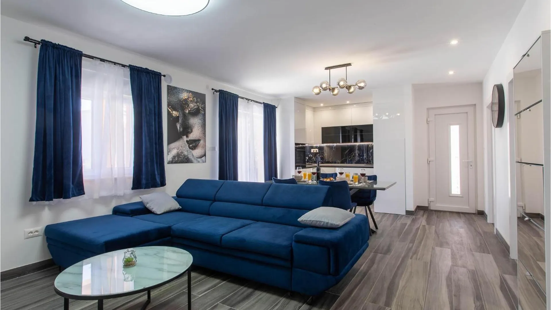 Nice Home In Kastel Stari With Outdoor Swimming Pool, Heated Swimming Pool And 4 Bedrooms Kaštela Croacia