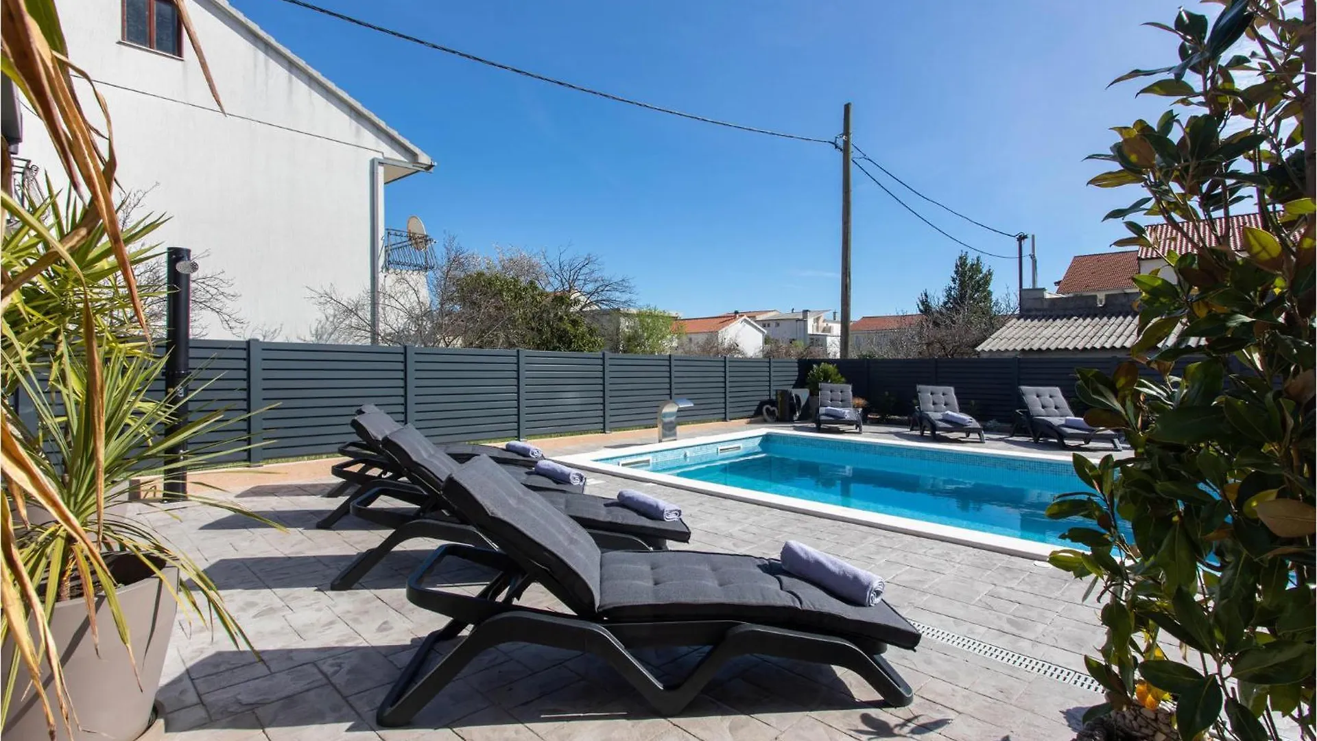 Сasa de vacaciones Nice Home In Kastel Stari With Outdoor Swimming Pool, Heated Swimming Pool And 4 Bedrooms Kaštela
